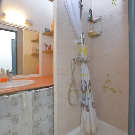 Coquet Avec Piscine, Climatisation, Parking Et Wifi ! Appartamento *